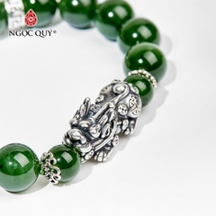 Vòng tay đá Ngọc bích tự nhiên phối charm - Mẫu VC0381 - Ngọc Quý