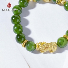 Vòng tay đá Ngọc bích tự nhiên phối charm - Mẫu VC0386 - Ngọc Quý
