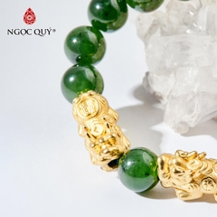 Vòng tay đá Ngọc bích tự nhiên phối charm - Mẫu VC0397 - Ngọc Quý