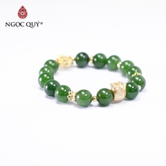 Vòng tay đá Ngọc bích tự nhiên phối charm - Mẫu VC0405 - Ngọc Quý