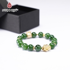 Vòng tay đá Ngọc bích tự nhiên phối charm - Mẫu VC0405 - Ngọc Quý
