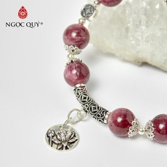 Vòng tay đá Tourmaline tự nhiên phối charm - Mẫu VC0444 - Ngọc Quý