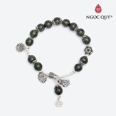 Vòng tay đá Thạch anh tự nhiên phối charm - Mẫu VC0603 - Ngọc Quý