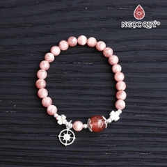 Vòng tay đá Đào hoa tự nhiên phối charm - Mẫu VC0708 - Ngọc Quý