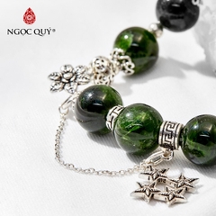 Vòng tay đá Diopside tự nhiên phối charm - Mẫu VC0905 - Ngọc Quý