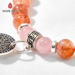 Vòng tay đá Sunstone tự nhiên phối charm - Mẫu VC0975 - Ngọc Quý