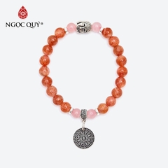 Vòng tay đá Sunstone tự nhiên phối charm - Mẫu VC0975 - Ngọc Quý