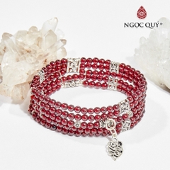 Vòng tay đá Garnet tự nhiên phối charm - Mẫu VC0976  - Ngọc Quý