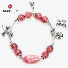 Vòng tay đá Thạch anh dâu tự nhiên phối charm - Mẫu VC1089 - Ngọc Quý