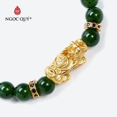 Vòng tay đá Ngọc bích tự nhiên phối charm - Mẫu VC1115 - Ngọc Quý