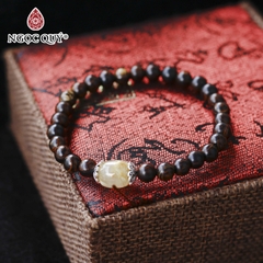 Vòng tay Trầm hương phối charm - Mẫu VC1237 - Ngọc Quý