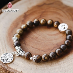 Vòng tay Trầm hương phối charm - Mẫu VC1238 - Ngọc Quý
