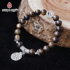 Vòng tay Trầm hương phối charm - Mẫu VC1238 - Ngọc Quý