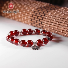 Vòng tay đá Garnet tự nhiên phối charm - Mẫu VC1272 - Ngọc Quý