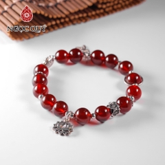 Vòng tay đá Garnet tự nhiên phối charm - Mẫu VC1272 - Ngọc Quý