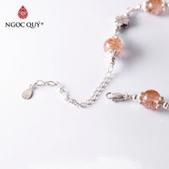 Vòng tay đá Thạch anh tóc tự nhiên phối charm - Mẫu VC1275 - Ngọc Quý