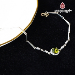Vòng tay đá Peridot tự nhiên phối charm - Mẫu VC1276 - Ngọc Quý