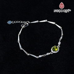 Vòng tay đá Peridot tự nhiên phối charm - Mẫu VC1276 - Ngọc Quý