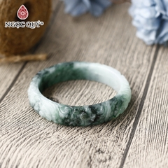 Vòng tay nguyên khối đá cẩm thạch phỉ thúy khắc hoa văn