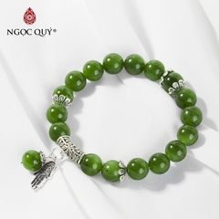Vòng tay phong thủy đá ngọc bích phối charm hạt 10mm