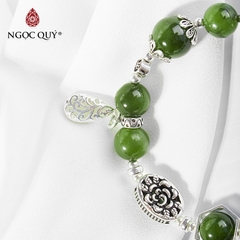 Vòng tay phong thủy đá ngọc bích phối charm giọt nước bạc hạt 10mm