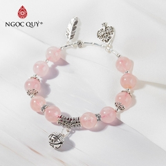 Vòng tay phong thủy đá thạch anh hồng phối charm chuông bạc hạt 10mm