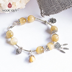 Vòng tay phong thủy đá mắt hổ vàng tâm phối charm dream catcher hạt 10mm