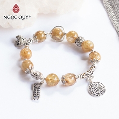 Vòng tay phong thủy đá thạch anh tóc vàng AAA phối charm bạc hạt 10mm