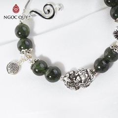 Vòng tay phong thủy đá thạch anh tóc xanh phối charm tỳ hưu bạc hạt 8mm