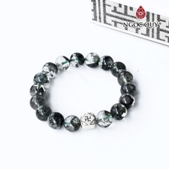 Vòng thạch anh ưu linh xanh 12mm charm bạc chữ vạn