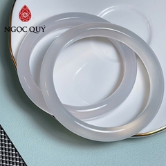 Vòng mã não trắng chalcedony bạc nguyệt quang bản hẹ 7-9mm chất AAA - Ngọc Quý