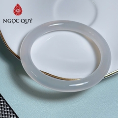 Vòng mã não trắng chalcedony bạc nguyệt quang cọng tròn 8mm chất AAA - Ngọc Quý