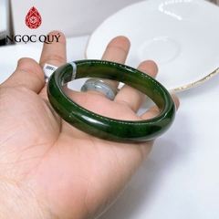 Vòng tay đá ngọc bích nephrite tự nhiên  (kèm kiểm định ) - Ngọc Quý