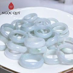 Nhẫn cẩm thạch A - Nhẫn phỉ thúy chất nếp bạch ngọc phớt xanh nhẹ chất nếp mịn