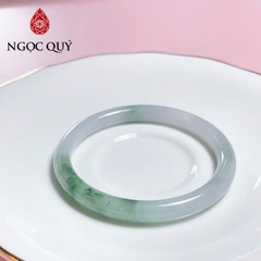 Vòng cẩm thạch cọng tròn màu trắng phớt xanh - Ngọc Quý