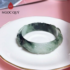 Vòng tay nguyên khối đá cẩm thạch phỉ thúy khắc hoa văn