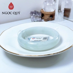 Vòng cẩm thạch A - Vòng phỉ thúy type A bạch ngọc phớt xanh điểm lý và gà đen ni 57 mm ( Kèm kđ type A) - Ngọc Quý