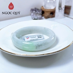 Vòng cẩm thạch A - Vòng phỉ thúy type A bạch ngọc phớt xanh điểm lý và gà đen ni 57 mm ( Kèm kđ type A) - Ngọc Quý