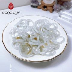 Nhẫn cẩm thạch A Myanmar - Nhẫn phỉ thúy bạch ngọc - bạch ngọc điểm phỉ nếp băng bản 3-4mm type A - Ngọc Quý