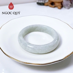 Vòng cẩm thạch A Myanmar - Ngọc phỉ thúy type A bản tròn hẹ xanh táo nhạt ni 52-58 mm - Ngoc Quý