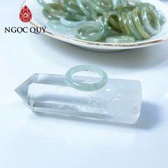 Nhẫn cẩm thạch A - Nhẫn phỉ thúy type A xanh dầu điểm huyết bản 3-4mm - Ngọc Quý