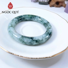 Vòng tay nguyên khối bản tròn đá cẩm thạch xanh táo bạn hẹ ni 58mm - Ngọc Quý