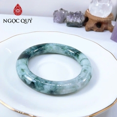 Vòng tay nguyên khối bản tròn đá cẩm thạch xanh táo bạn hẹ ni 58mm - Ngọc Quý