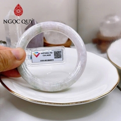 Vòng cẩm thạch A Myanmar - Ngọc phỉ thúy type A bản tròn trắng bông xanh điểm tím ni 53-55 LM92(kèm kđ type A) - Ngoc Qu