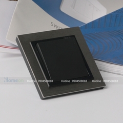 Bộ công tắc đơn 1 chiều viền mặt kính màu đen