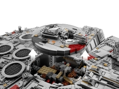 Bộ Mô Hình LEGO Star Wars Millennium Falcon Ultimate Collector Series #75192
