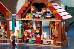 Bộ Mô Hình Trang Trại Hang Sóc Của Gia Đình Weasley LEGO HARRY POTTER #76437