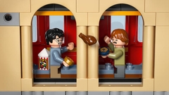Bộ Mô Hình Lắp Ráp LEGO Chặn Sách Tàu Hogwarts #76450