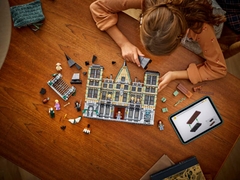 Bộ Mô Hình Lắp Ráp LEGO Harry Potter Phủ Malfoy #76453
