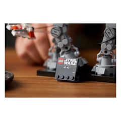 Bộ Mô Hình AT-AT – Chiến Xa Bốn Chân LEGO STAR WARS #75440